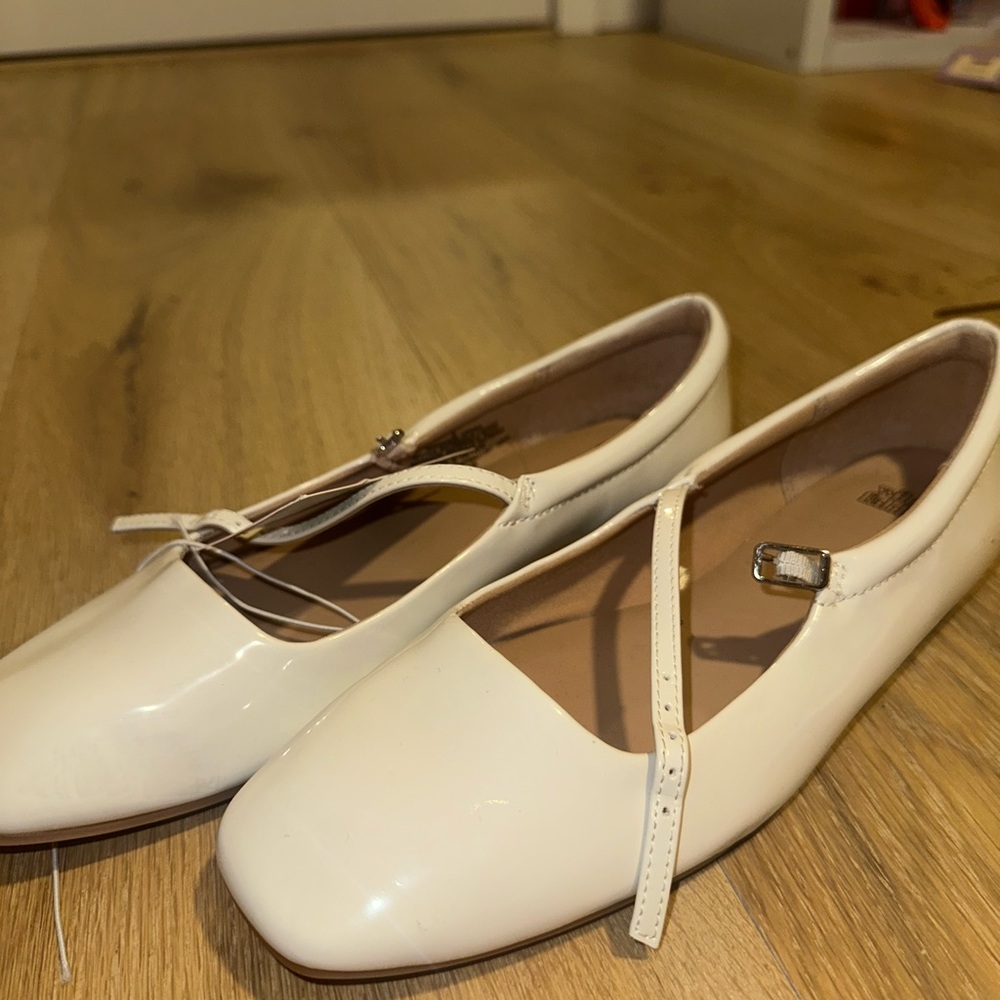 Mary Jane flats white